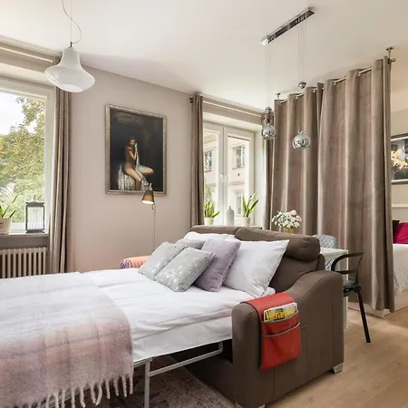Rent Like - Nowy Swiat 47a * Варшава