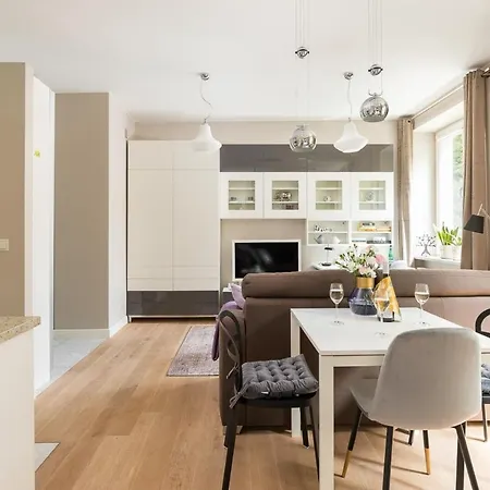 Rent Like - Nowy Swiat 47a Варшава
